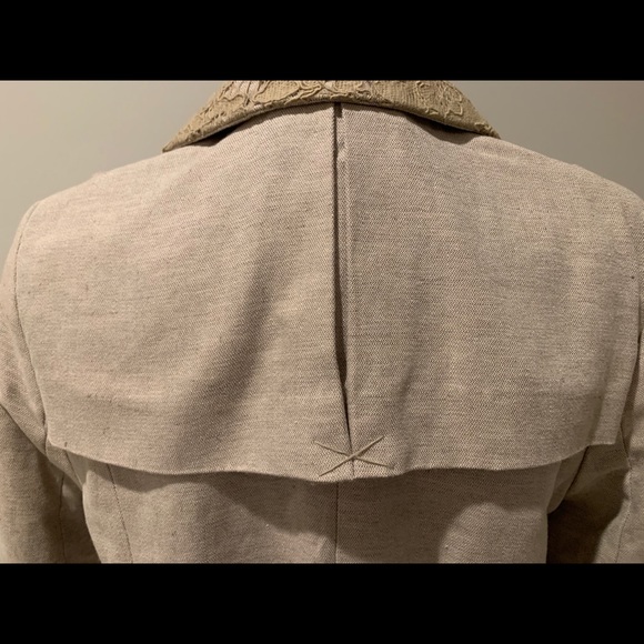 On Trend 2021 Are Trench Coats - Temporary $$ drop - Picture 8 of 16